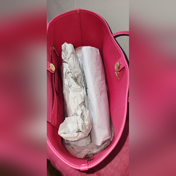 Coach Signature City Tote - Picture 5 of 6